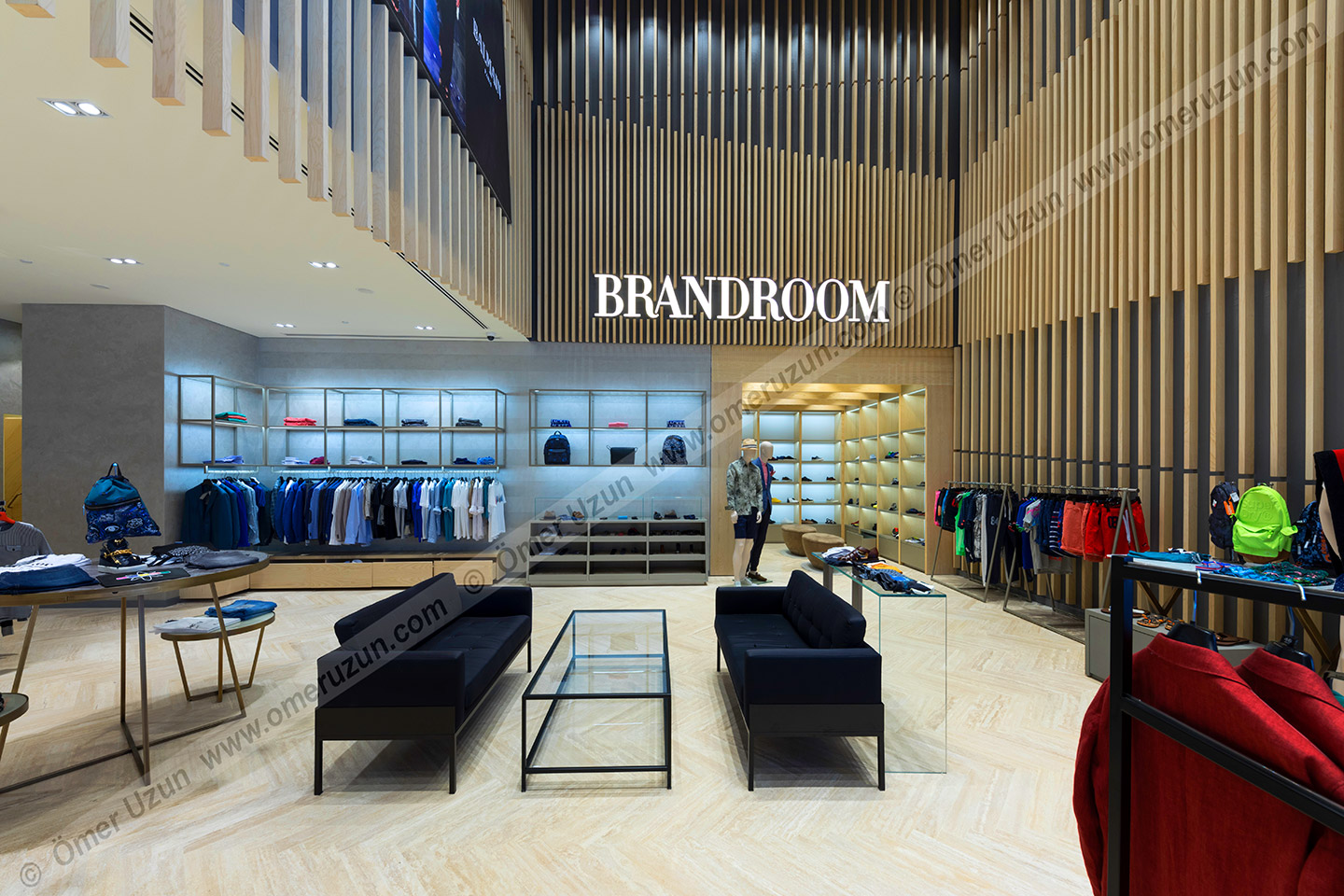 Brandroom store Antalya interior men's clothing display